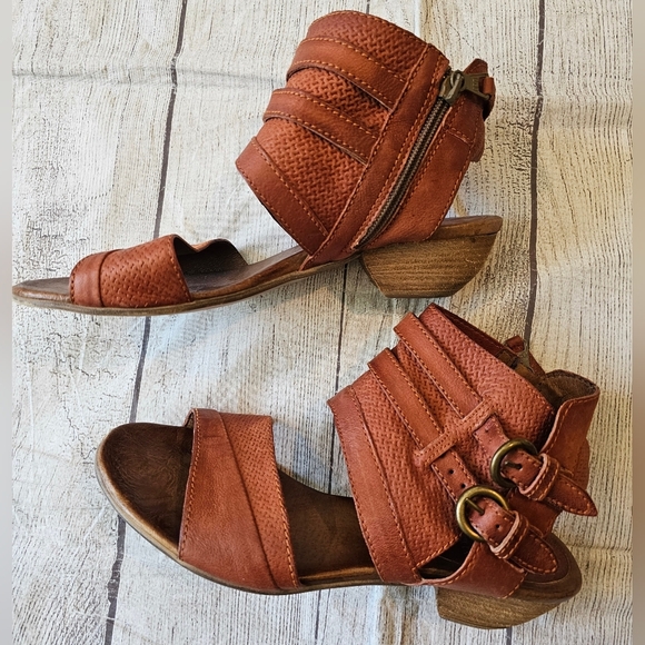 Miz Mooz Size 39 Cyrus Sandals Leather Wedge Heel Zipper Boho Burnt Orange Brown - Picture 1 of 12